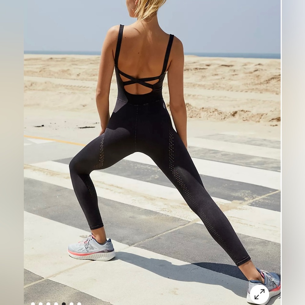 Free People Black Scoop-Neck Ribbed Jumpsuit - Picture 3 of 9